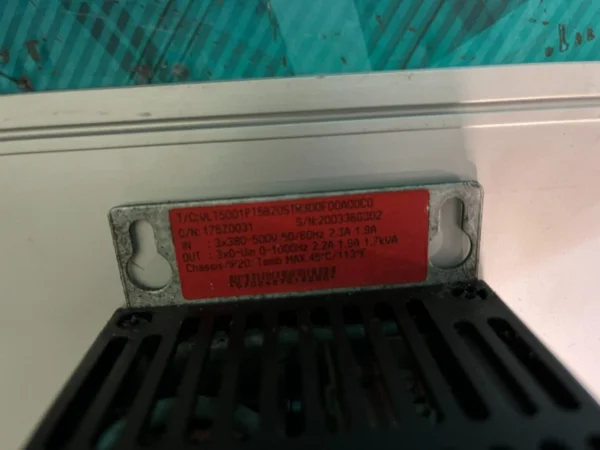 Danfoss VLT5001PT5B20STR300F00A00C0.  VLT5000.  (UK/EU Read) - Image 2