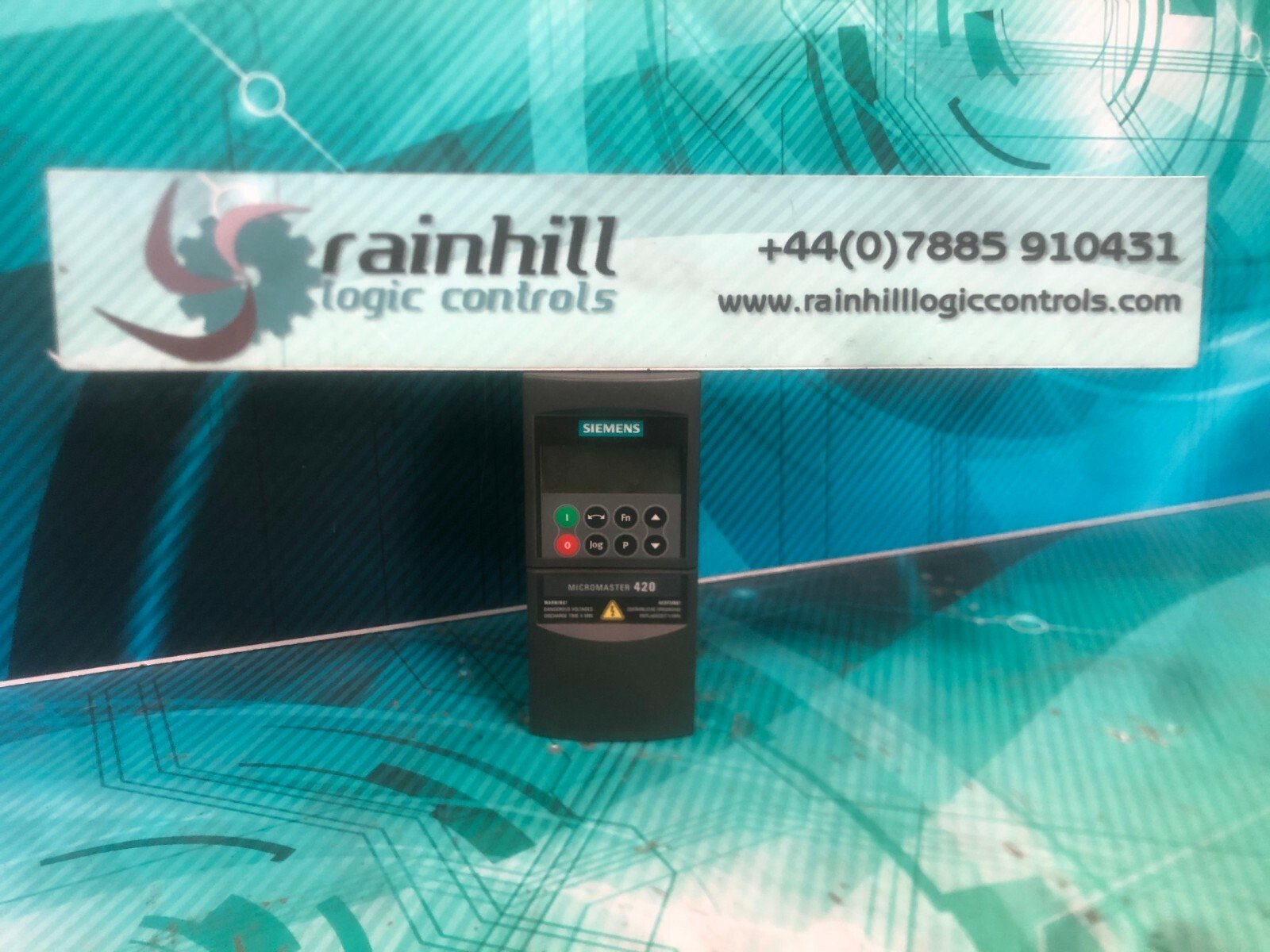 Siemens 6SE6420-2UD15-5AA1. Siemens Micromaster 420. 0.55kW. (UK / EU Read) Siemens 6SE6420-2UD15-5AA1. Siemens Micromaster 420. 0.55kW. (UK / EU Read)