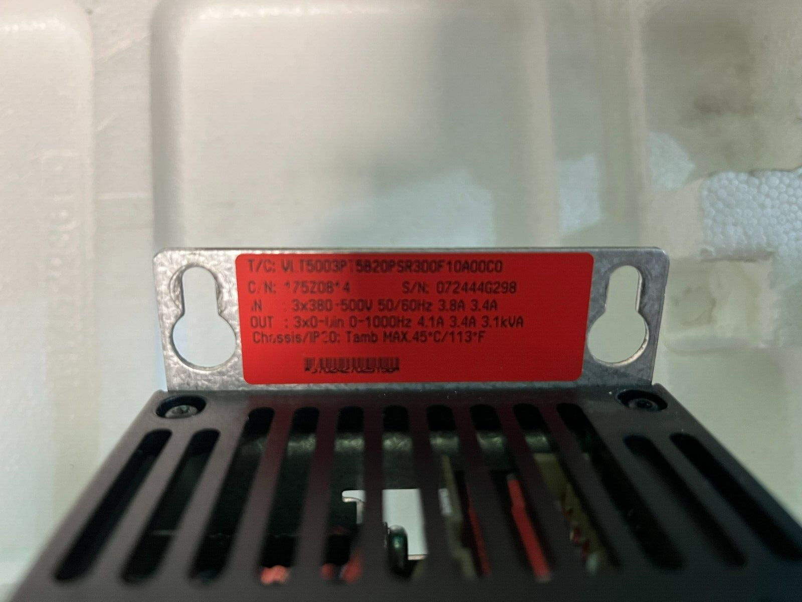 Danfoss VLT5003PT5B20PSR300F10A00C0. VLT5000. (UK/EU Read) Danfoss VLT5003PT5B20PSR300F10A00C0. VLT5000. (UK/EU Read) - Image 2